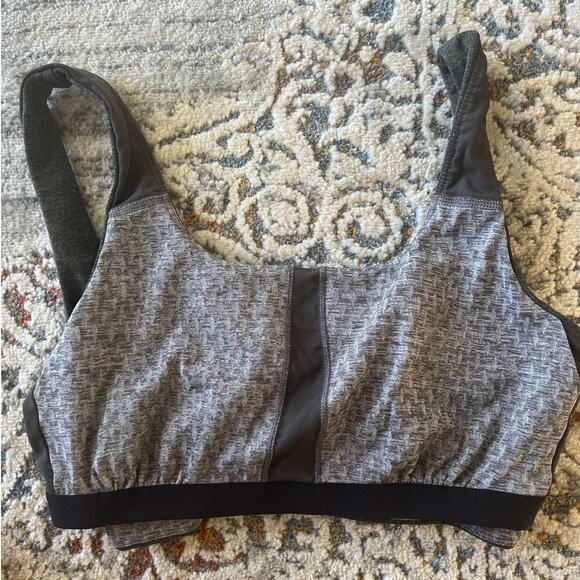 Womens Patagonia Dark Gray Halter top style Sport Bra Size Small - Picture 5 of 8